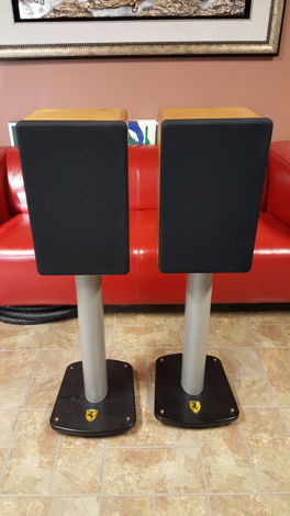 Amrita Audio with stands ? Good condition  excellent so...