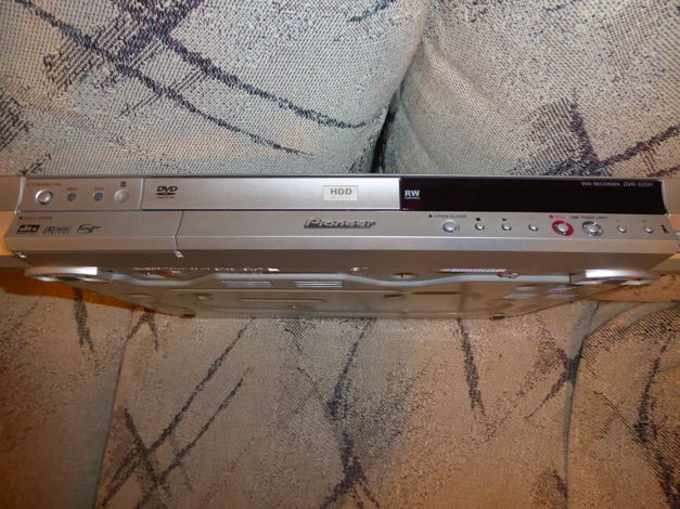 PIONEER DVR-520H DVD player/recorder
