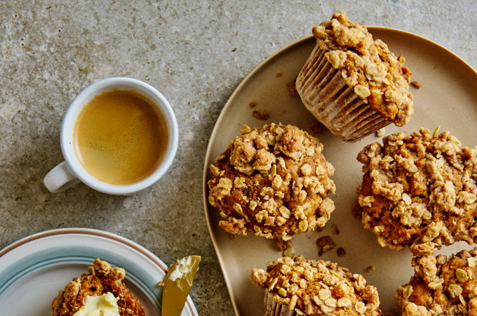 Pumpkin Muffins with Oat Crumble