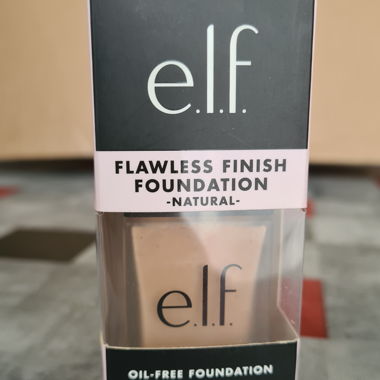 e.l.f. Cosmetics Flawless Finish Foundation