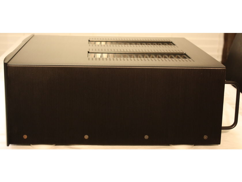 Mark Levinson No. 532H Dual Mono Power Amplifier. Financing Available.