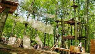 abenteuerpark potsdam blick zur hauptplattform