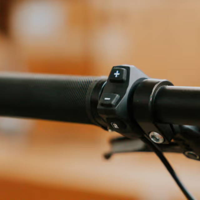 Electric handlebar close up