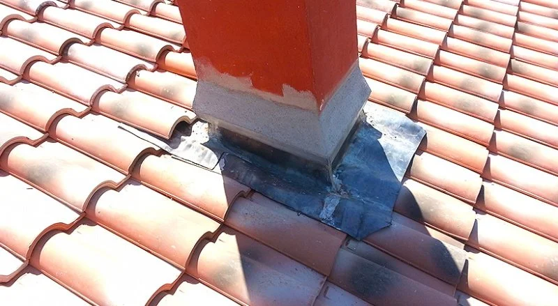 Rénovation de la couverture en tuiles romanes d’une villa à Mougins — photo 11 sur 24 — CEG TOITURE
