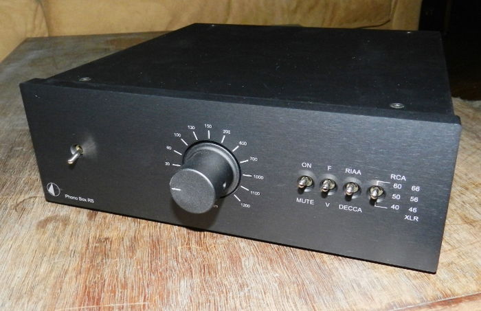 ProJect Audio Systems Phono Box RS SS Phono Stage Black...