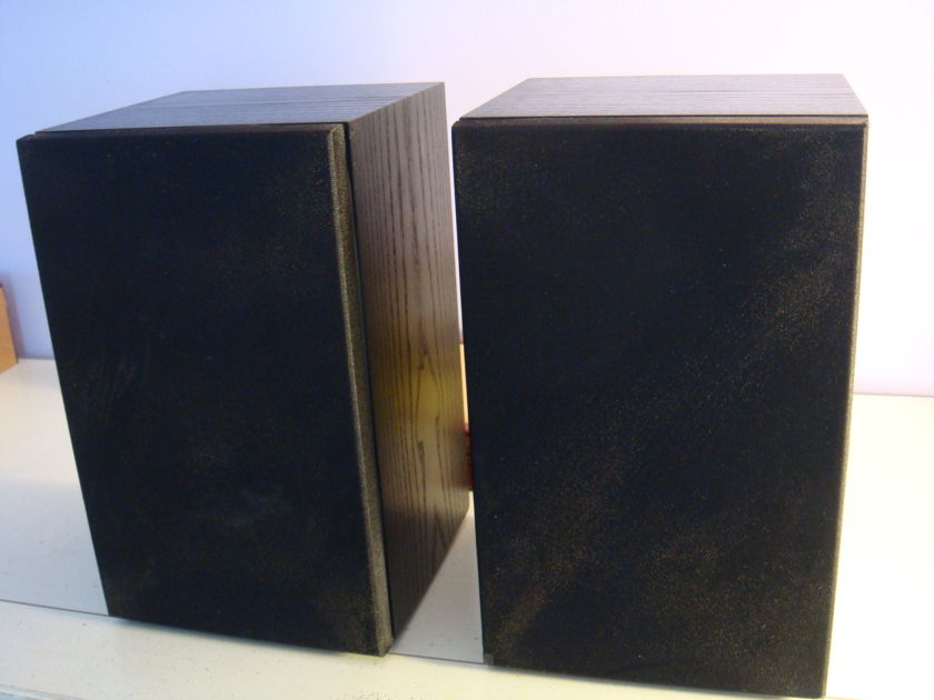 Linn Tukan bookshelf loudspeakers, black finish, Stereophile recommended