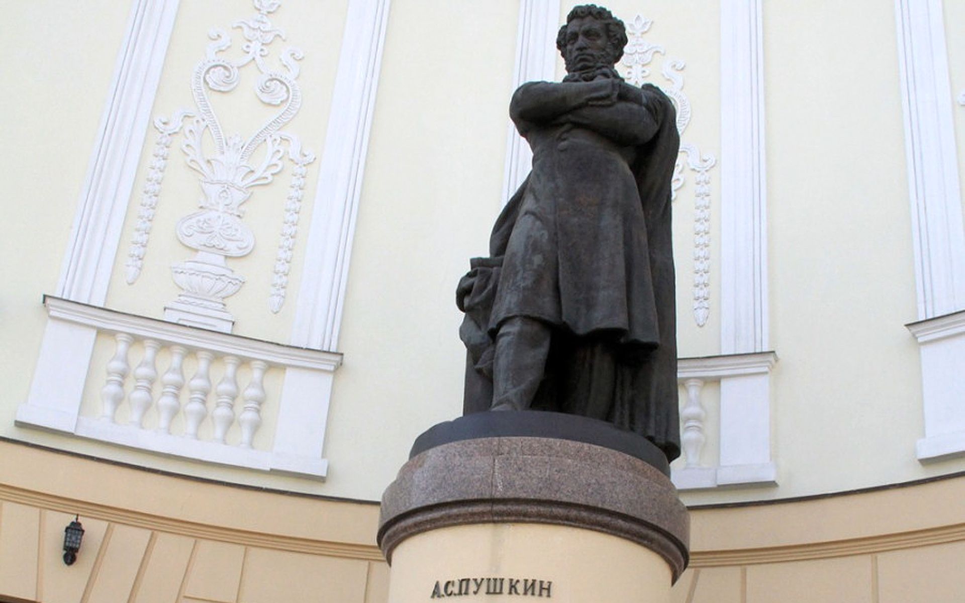 Киев памятник пушкину