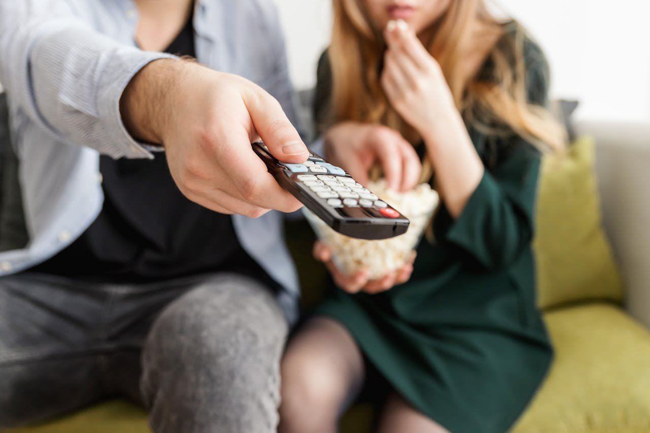 Como transformar sua TV Antiga em Smart TV - Guia Completo - KL TUTORS