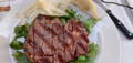 Tagliata su rucola del ristorante lo scricciolo sul blog pelle d’oca