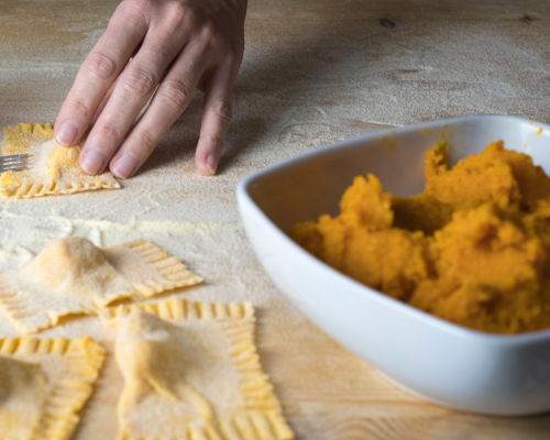 Esperienze gastronomiche Bologna: Sapori d’Autunno: pranzo o cena con ravioli di zucca