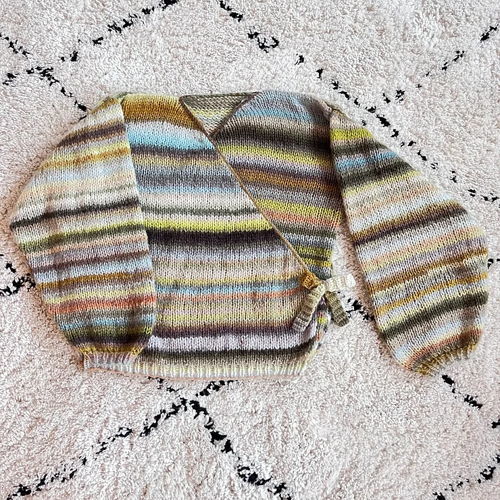 Padrões de tricô para suéter e colete Cloud de Juf Sas