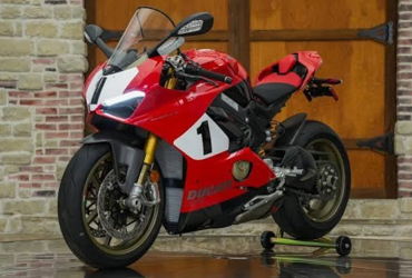 2020 DUCATI PANIGALE V4 25 ANNIVERSARIO 916 motorcycle for rent near KENNESAW, GA