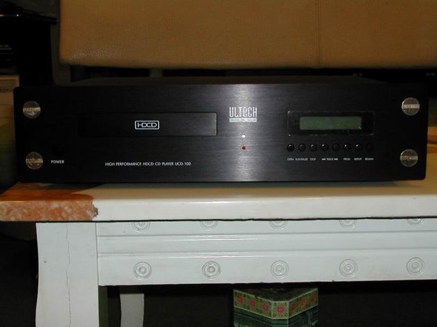 Ultech  UCD-100 HDCD Player Made in USA