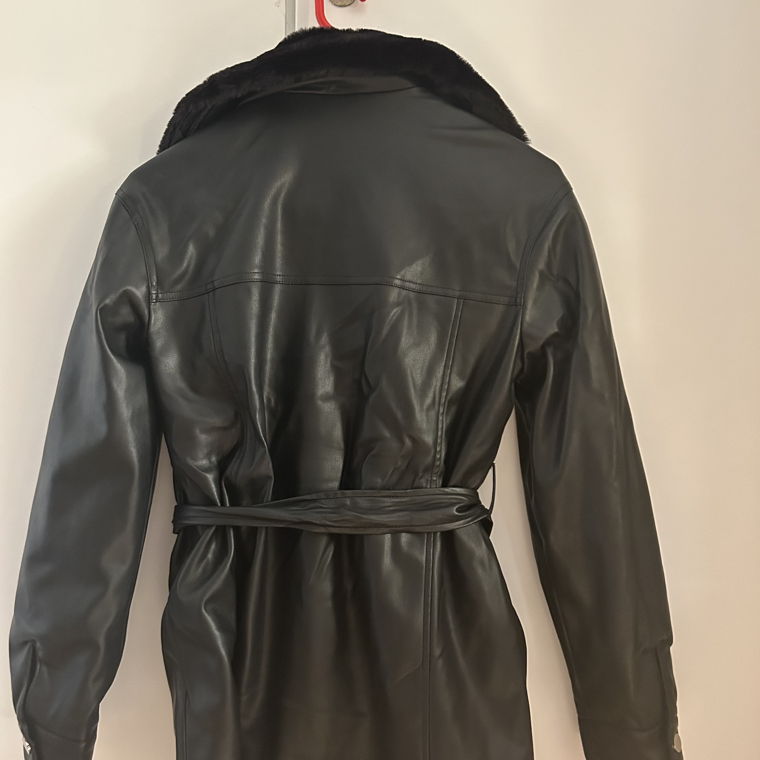 Kunststoff Mantel schwarz