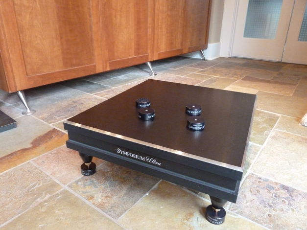 Symposium Acoustics Stealth Edition Ultra Pro Ampstand ...