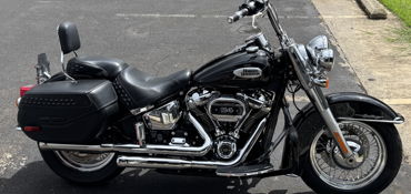 2022 HARLEY-DAVIDSON HERITAGE CLASSIC 114 motorcycle for rent near Lihue, HI