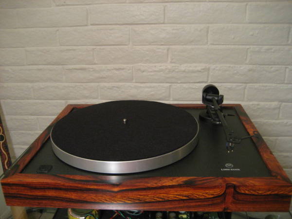 Linn Basik Turntable & LVX Tonearm