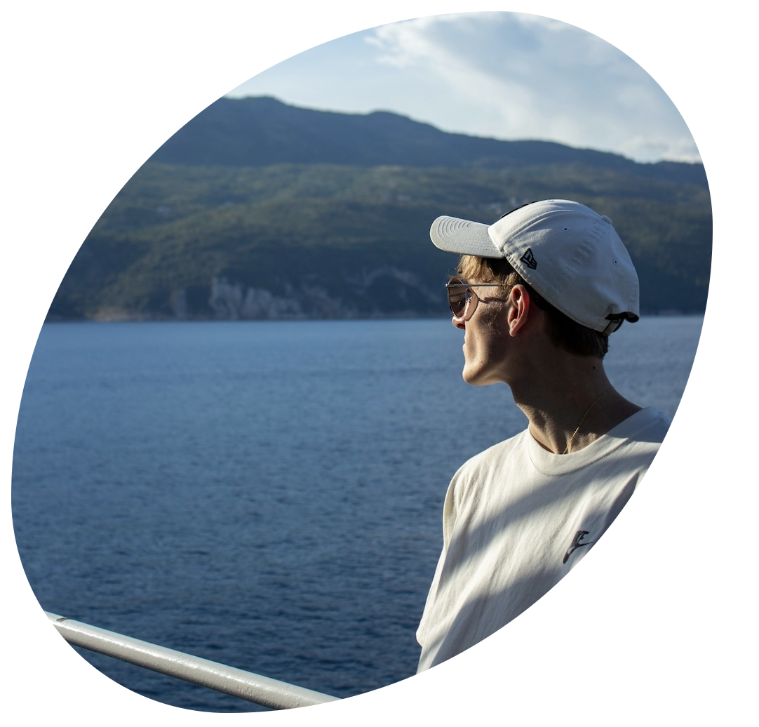 Elliptical cropped image