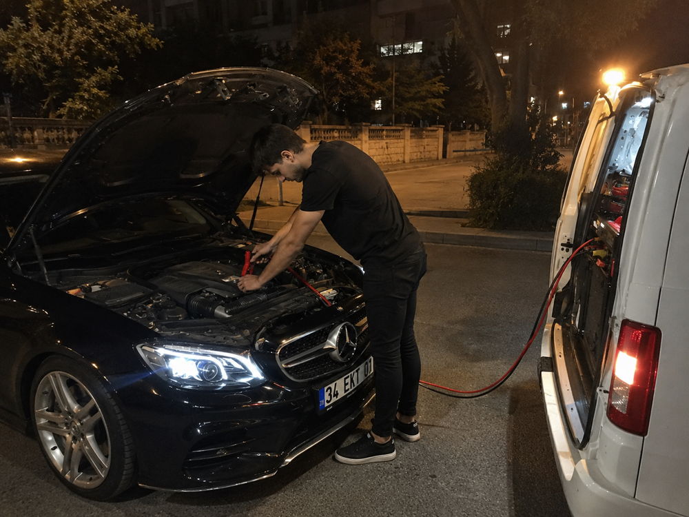 Ankara yerinde akü değişimi ve mobil araçta sıfır akü montajı