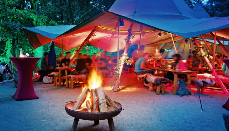 abenteuerpark potsdam tipi lagerfeuer