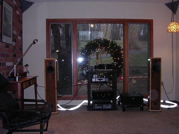 053room is 18 by 14 , open to foyer and upstairs