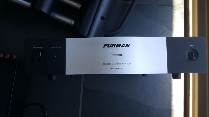 Furman Sound IT-Reference 15i  Discrete Symmetrical Pow...