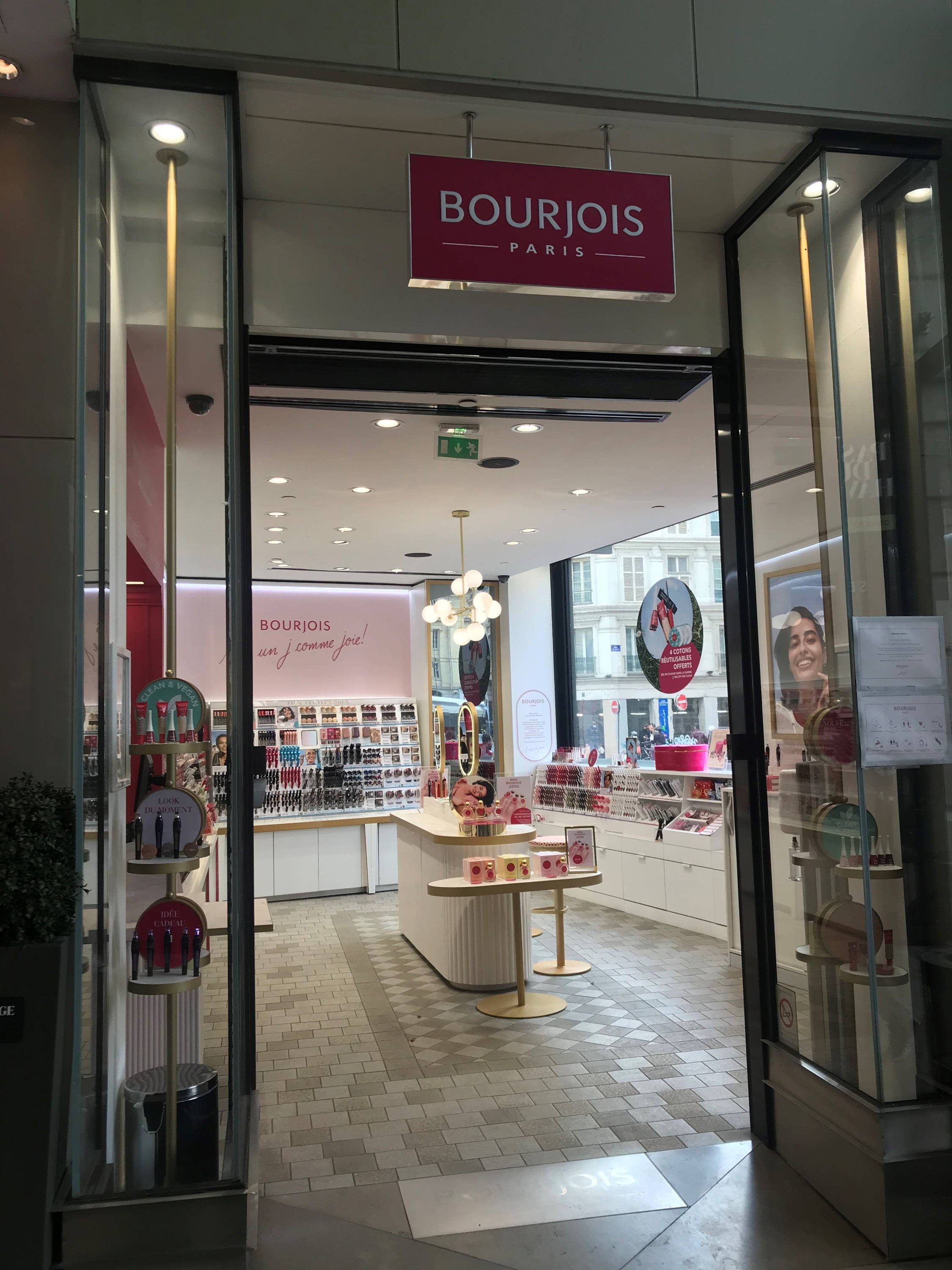 Boutique Bourjois Passage du Havre