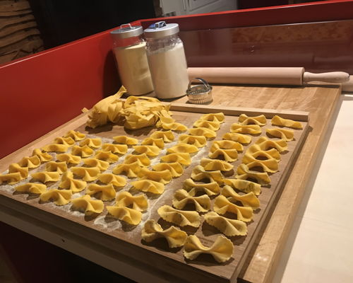 Food & Wine Tours Venice: Pasta and Tiramisù class and market tour in Venice  