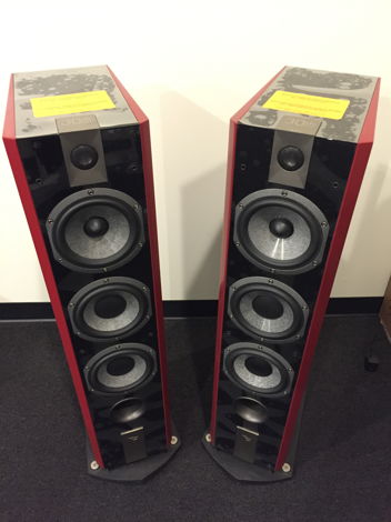 Focal Chorus 826w Satin imperial red