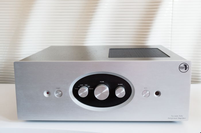 ROGUE AUDIO TEMPEST  INTEGRATED AMPLIFIER - TRIODE OR U...
