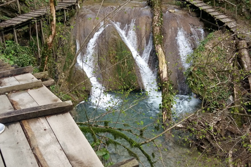 33 водопада — уникальное природное явление