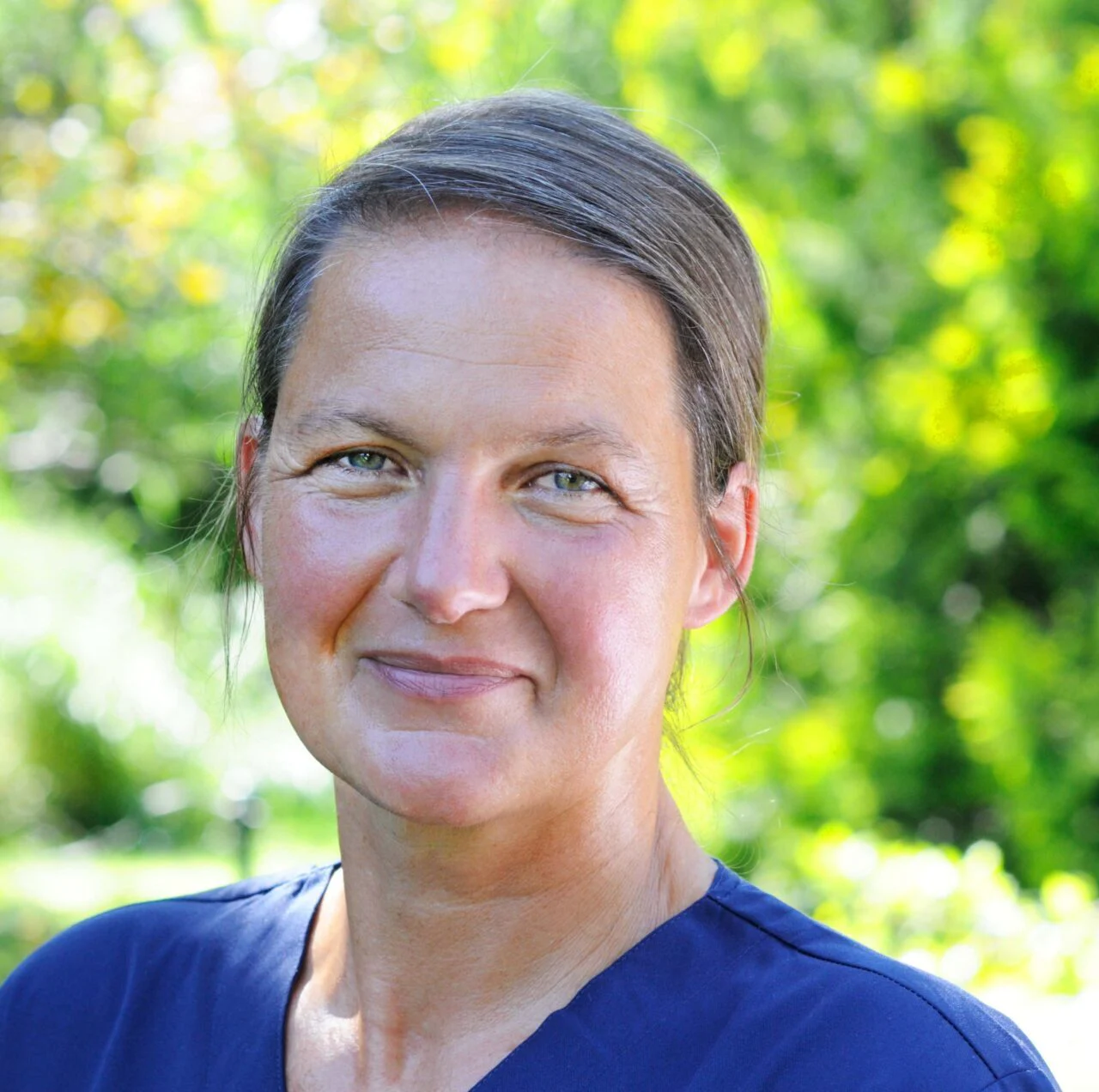 Dr. Stephanie Amann