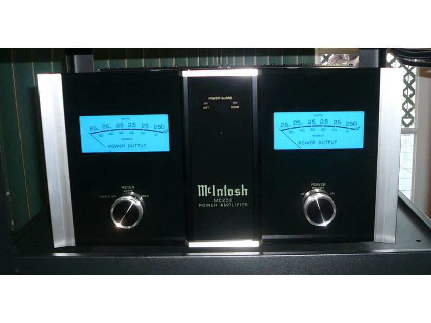 McIntosh MC252 Amplifier