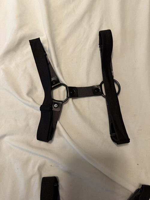 Thigh garter