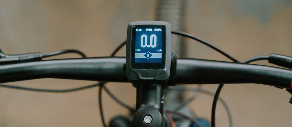 Electric bike display in middle of handlebars