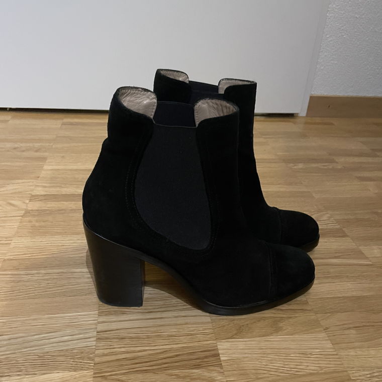 Pura Lopez ankle boots
