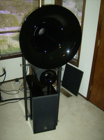 Avantgarde UNO 3.2 Black Lacquer Horns and Subs