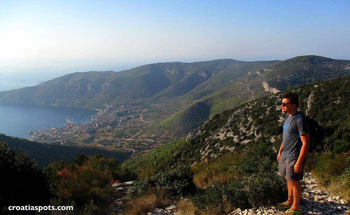 Island Hopping in Croatia - Itineraries & Maps