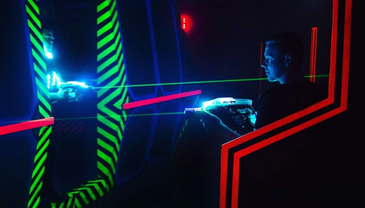 LaserSky Bremen - Lasertag Kindergeburtstag in Bremen feiern