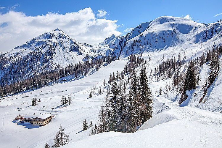  Hamburg
- Schladming_Dachstein.jpg