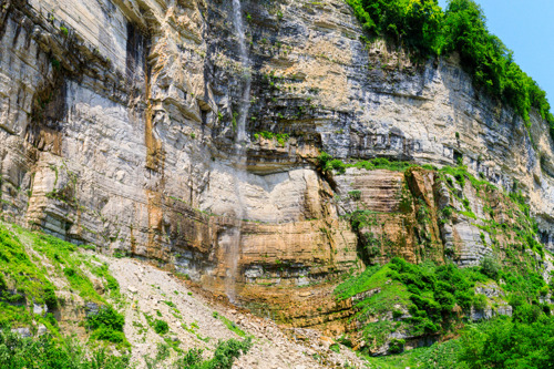 Пещера Прометея и каньоны Грузии