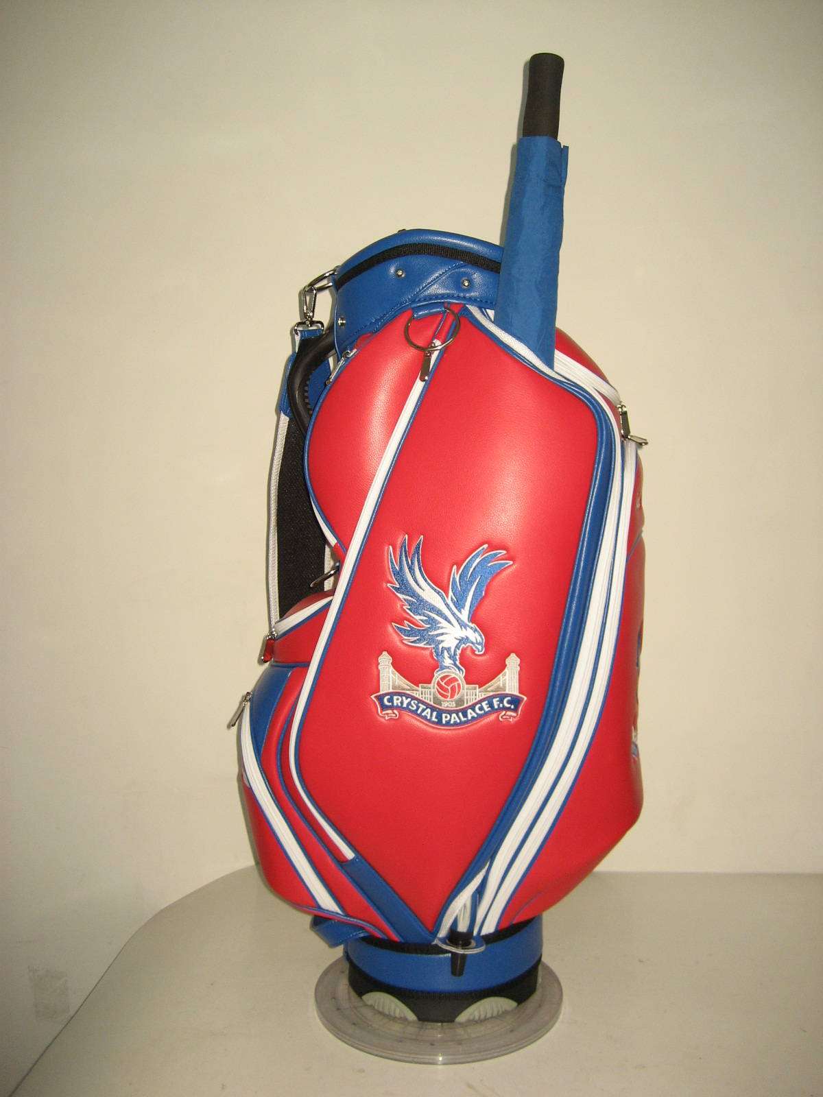 Customised football club golf bags by Golf Custom Bags 35