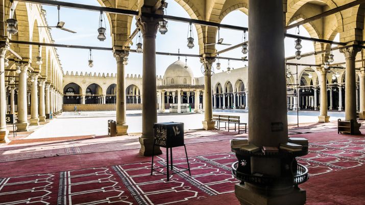 Despite being a Muslim place of worship, Amr ibn Al-A'as Mosque symbolizes religious tolerance by historically welcoming non-Muslim visitors, embodying Egypt's spirit of coexistence and tolerance