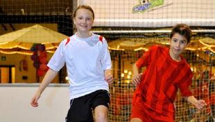 trampolino kinderspielpark fussball