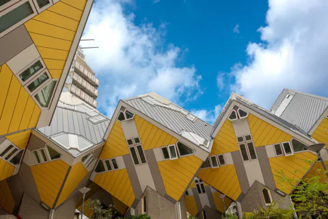 Day Trip from Amsterdam to Rotterdam, Delft & The Hague
