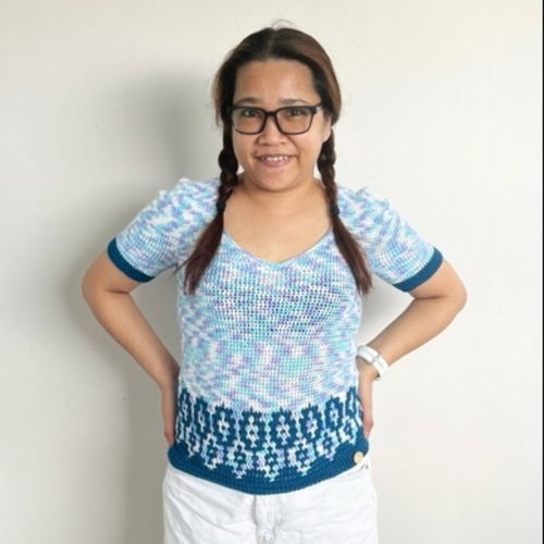Yarn Away Tee