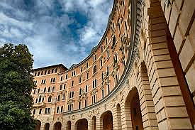  Padova
- Palazzo Esedra