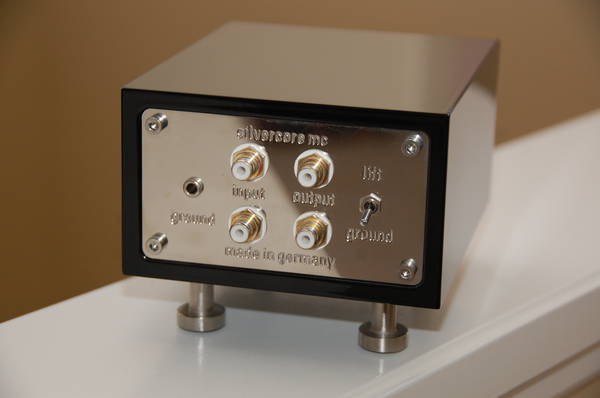 This Silvercore SUT is designed for Ortofon SPU's