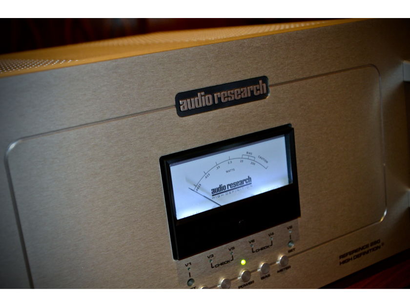 Audio Research Reference 250 Monoaural Amplifier