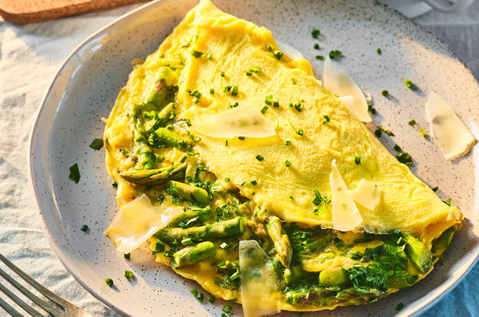 Omelette aux fines herbes et aux asperges